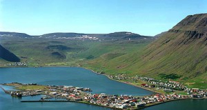 24.5.2016 Snjóflóðavarnir á Ísafirði-Uppsetning stoðvirkja í Kubba