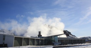 12.04.2016 Endurnýjun klæðningar á kæliturni 1 Hellisheiðarvirkjun 2016