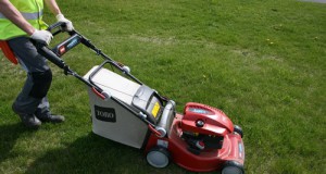 Opnun útboðs: Gras- og kantsláttur Suðursvæðis 2016-2017