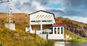 26.04.2016 Andakílsárvirkjun: Endurnýjun á stöðvarþaki