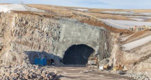 Glíma við setbergið í Húsavíkurhöfða