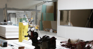 Afhending verknámshúss FSu dregst