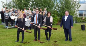 Fyrsta skóflustungan tekin að nýrri viðbyggingu við dvalar- og hjúkrunarheimilið á Hvolsvelli