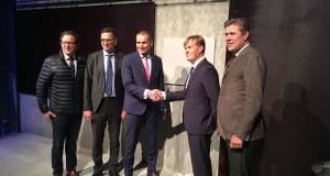 Hornsteinn lagður að Þeistareykjavirkjun