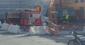 Sá sem var næstur í röðinni á Bæjarins bestu æpti á alla að koma sér í burtu