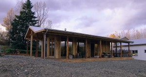 Ræktaði sitt eigið hús og byggði úr íslenskum við