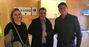 Skrifað undir verksamning við Þarfaþing vegna endurnýjunar Ásgarðslaugar