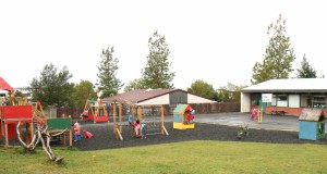 28.03.2017 Bakkaborg, endurgerð lóðar 2017 – 2. áfangi