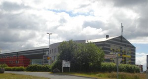 24.04.2017 Borgarholtsskóli við Mosaveg – Málun á þökum