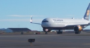 Alls 200.000 fermetrar af malbiki á flugbrautir á Keflavíkurflugvelli