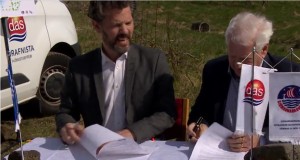 Undirrituðu samning um hjúkrunarheimili í Fossvogsdal