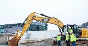 Fyrsta skóflustungan að Hörpuhóteli