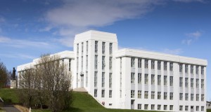 01.06.2017 Reykholtsskóli Borgarfirði – Endurnýjun á þökum