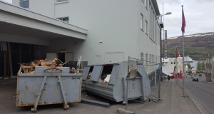 Segir kostnað við breytingar vandlega metinn