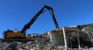 Fiskiðjubrúin fallin í Vestmannaeyjum