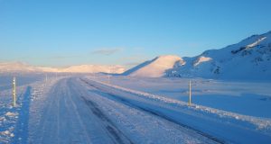 29.06.2021 Þrengslavegur (39) og Eyrarbakkavegur (34), malbikun