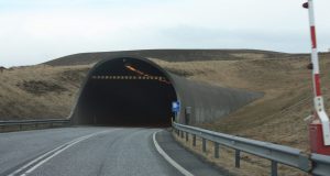 21.04.2020 Hvalfjaraðargöng (1): Kantlýsing