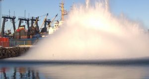 Sprengingar vegna vinnu við Háabakka í Hafnarfjarðarhöfn