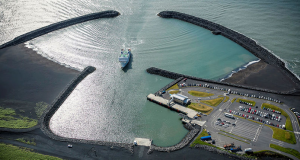 Fresta framkvæmdum í Landeyjahöfn