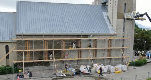 Múrað yfir ummerki um skemmdarverk