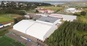 Framkvæmdir við nýtt fjölnota íþróttahús að Varmá í Mosfellsbæ ganga vel