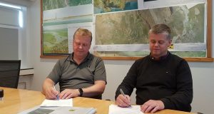 Vegagerðin skrifar undir samning við Þjótanda ehf. um Reykjaveg í Biskupstungum