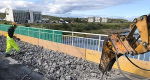 Endurbætur á Blöndubrú ganga vel