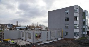 Framkvæmdir við Útgarð 6 á Húsavík ganga vel