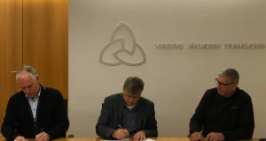 Skrifað undir samning vegna 2. og 3. áfanga Helgafellsskóla