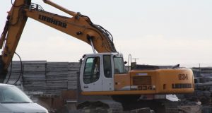 Ganga til samninga við Ellert Skúlason um gerð göngustígs milli Garðs og Sandgerðis