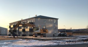 Gamla íþróttavallarhúsið í Njarðvík rifið á aðeins einum degi