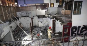 Eldur á framkvæmdasvæði á Laugavegi í morgun