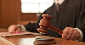 Kennitöluflakkarar í rekstrarbann