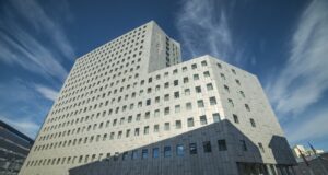 Fosshótel gert að greiða helming leigu