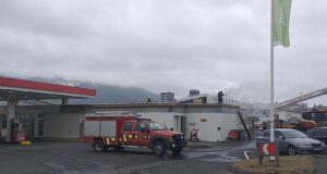 Slökkvistarfi lokið og lítið tjón