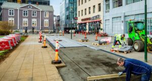 Hellulagt þar sem grjótveggurinn var