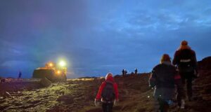 Hófu í nótt gerð varnargarða við gosstöðvarnar