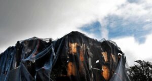 Ætla að rífa húsið á allra næstu dögum