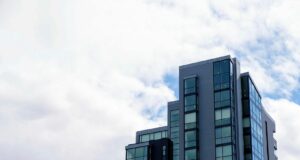 Seld á 365 milljónir