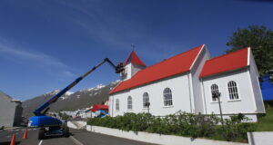 Töluverðar viðhaldsframkvæmdir á Norðfjarðarkirkju í sumar