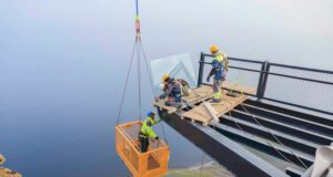 Stórum áfanga náð á útsýnispallinum á Bolafjalli