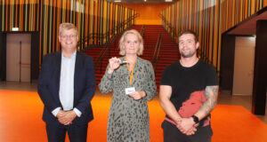 Helgafellsskóli afhentur Mosfellsbæ