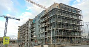 Seldu íbúðir fyrir fimm milljarða á hálfum mánuði