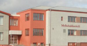 Reykjanesbær hafnar öllum tilboðum í lóðarfrágang við Myllubakkaskóla Reykjanesbær hafnar öllum tilboðum í lóðarfrágang við Myllubakkaskóla