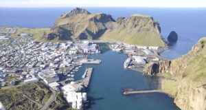 29.04.2025 Vestmannaeyjar, endurbygging Gjábakka 2025
