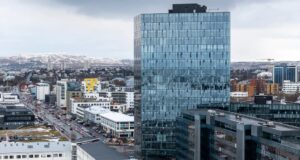 Eldur kviknaði í tækjabúnaði veitingastaðar í Borgartúni