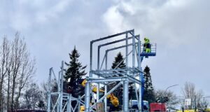 Göngubrú yfir Sæbraut að rísa