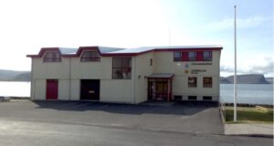 10.04.2025 Utanhúsviðgerðir á lögreglustöðinni á Patreksfirði