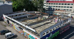 Vilja endurbyggja verkstæðið en nágrannar mótmæla harðlega