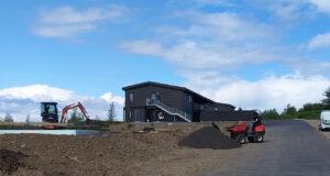 Annað tíu íbúða fjölbýlishús að rísa í Selbrún í Fellabæ